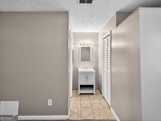 3140 Glen Hollow Drive, Rex, GA 30273