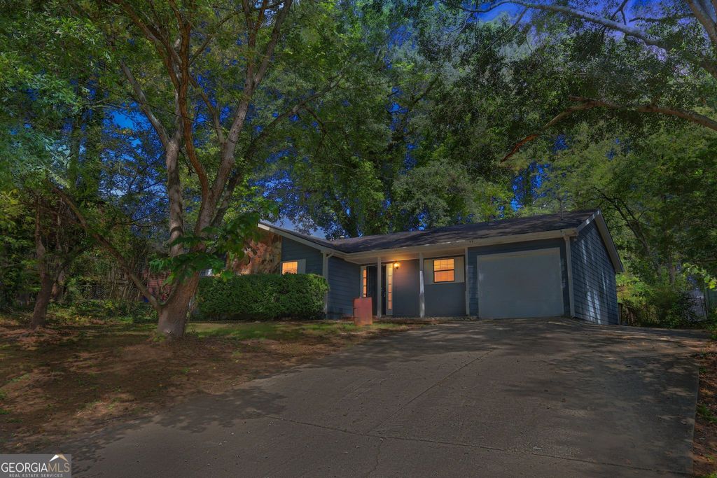 3140 Glen Hollow Drive, Rex, GA 30273