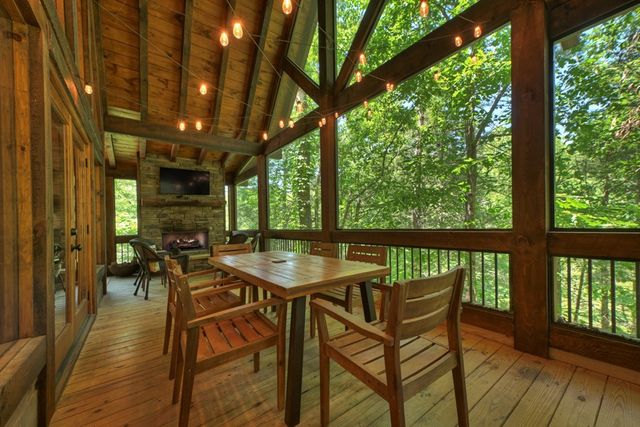 510 Gallery Court, Ellijay, GA 30540