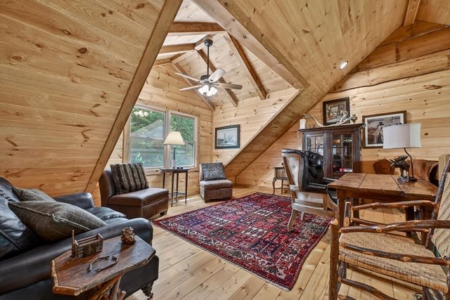 510 Gallery Court, Ellijay, GA 30540