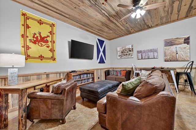 510 Gallery Court, Ellijay, GA 30540