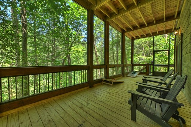 510 Gallery Court, Ellijay, GA 30540