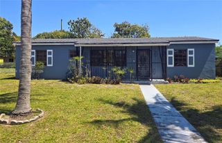 15745 NW 28th Pl, Miami Gardens, FL 33054