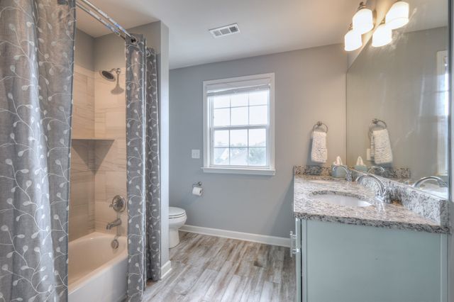 2600 Bramblewood Ln, Thompsons Station, TN 37179
