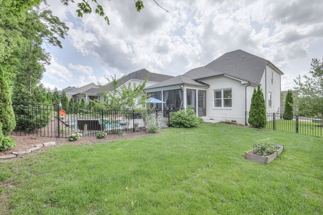2600 Bramblewood Ln, Thompsons Station, TN 37179