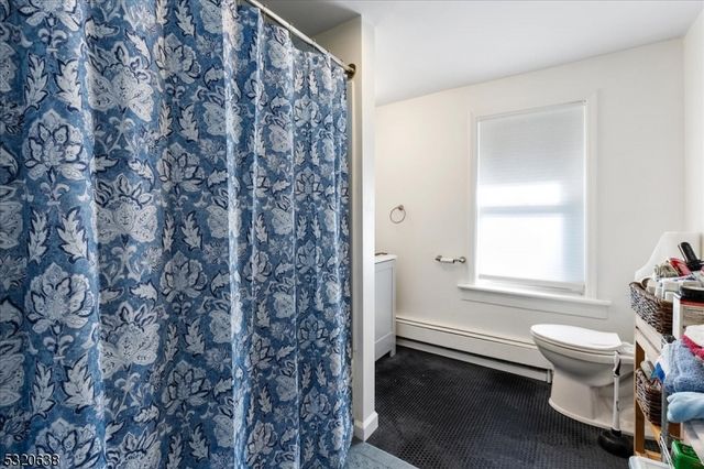 31 Arch St, High Bridge Boro, NJ 08829