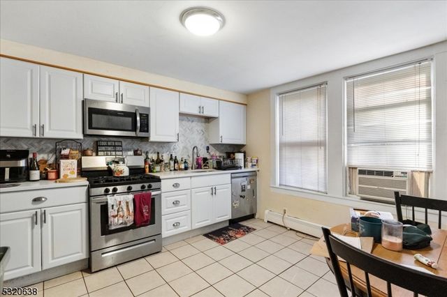 31 Arch St, High Bridge Boro, NJ 08829