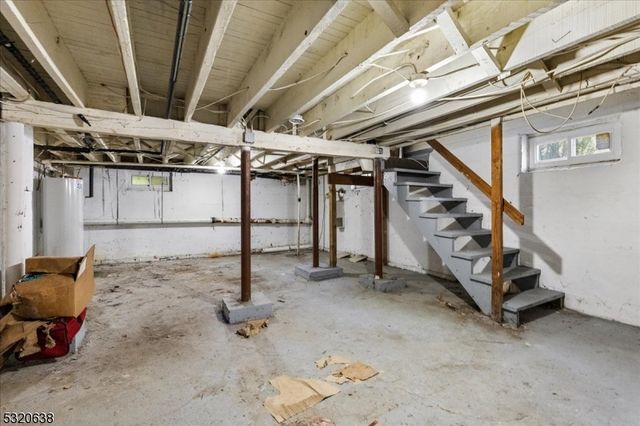 31 Arch St, High Bridge Boro, NJ 08829