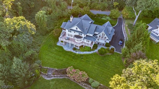 104 Laurel Hill Rd, Mountain Lakes Boro, NJ 07046