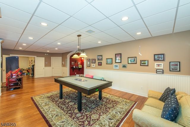 104 Laurel Hill Rd, Mountain Lakes Boro, NJ 07046