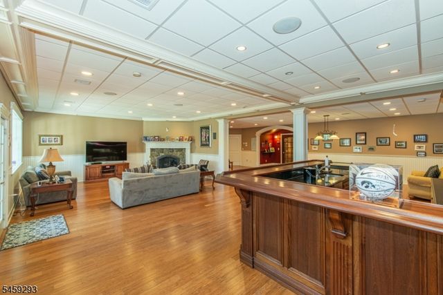 104 Laurel Hill Rd, Mountain Lakes Boro, NJ 07046