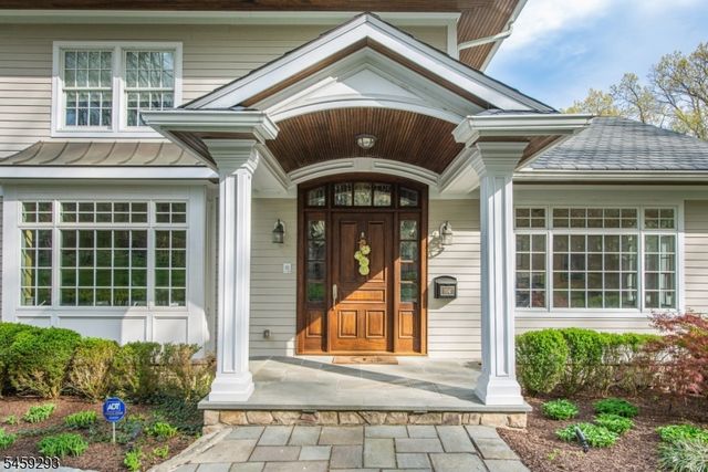 104 Laurel Hill Rd, Mountain Lakes Boro, NJ 07046