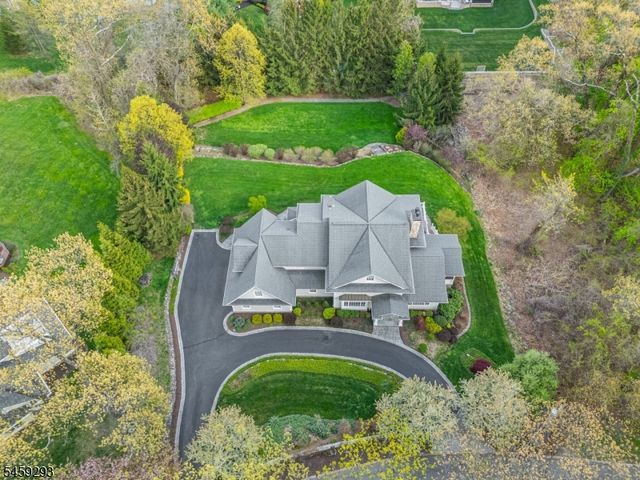 104 Laurel Hill Rd, Mountain Lakes Boro, NJ 07046