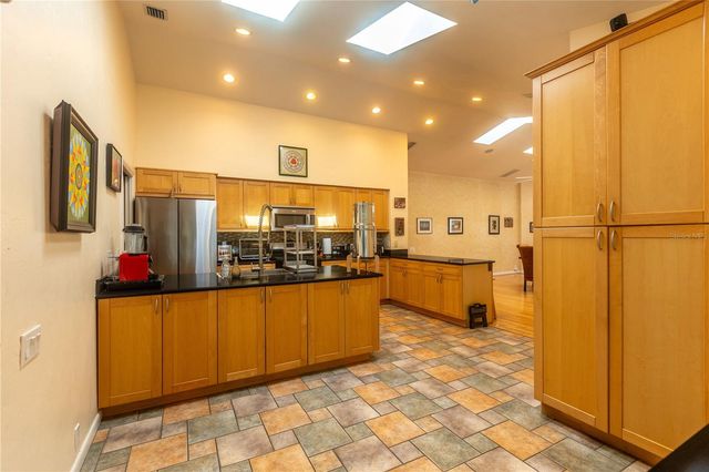 2921 NW 24TH TERRACE, Gainesville, FL 32605