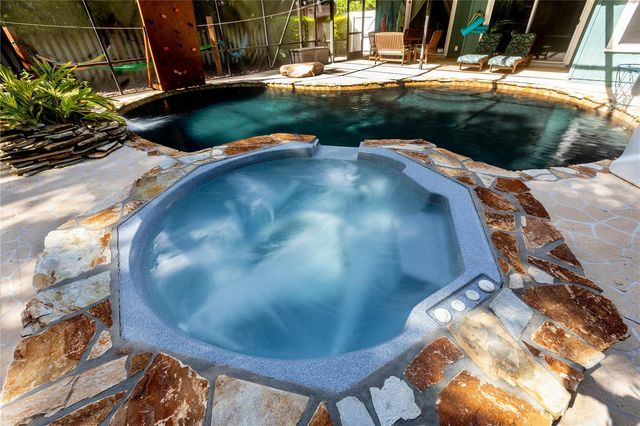 2921 NW 24TH TERRACE, Gainesville, FL 32605