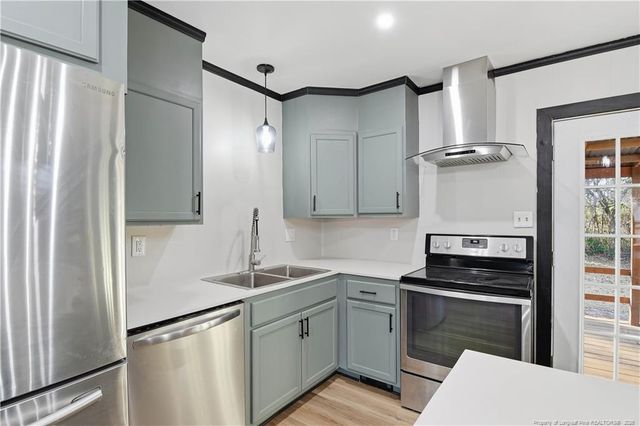 454 Cloverhill Place, Fayetteville, NC 28311