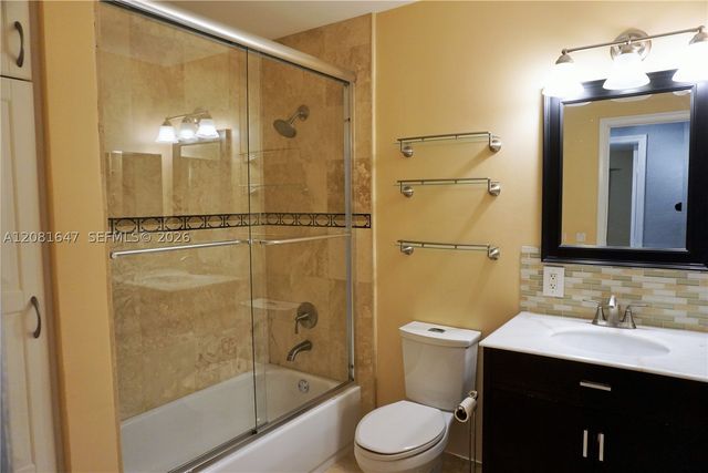 4857 Alfresco St, Boca Raton, FL 33428