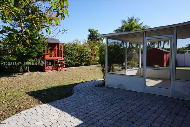4857 Alfresco St, Boca Raton, FL 33428