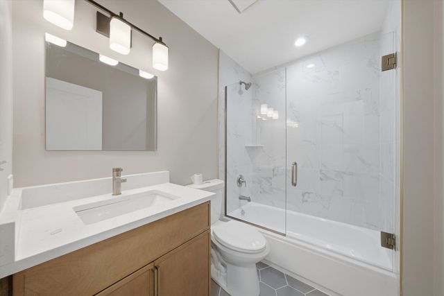 3343 S Michigan Avenue, Chicago, IL 60616