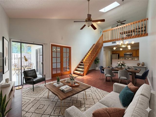 4151 Palm Bay Cir B, West Palm Beach, FL 33406