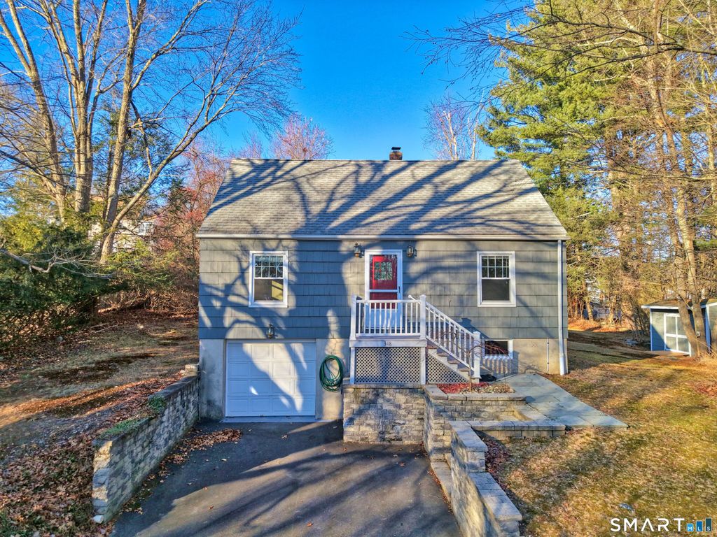 348 Kelly Road, Middlebury, CT 06762