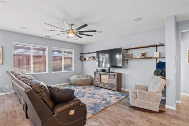 9705 Dutchman Peak, Bakersfield, CA 93311