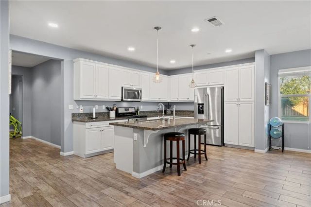 9705 Dutchman Peak, Bakersfield, CA 93311