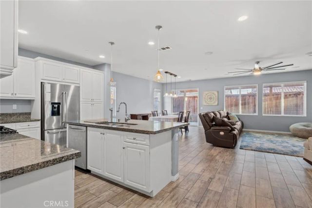 9705 Dutchman Peak, Bakersfield, CA 93311