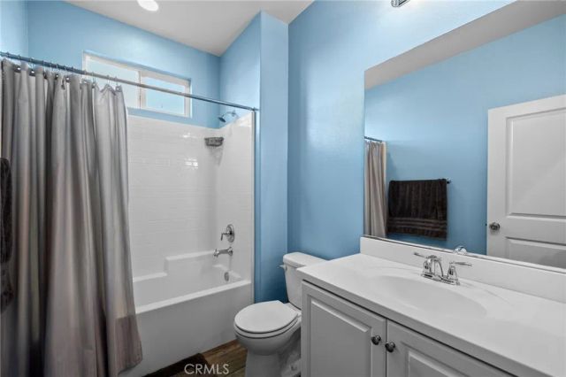 9705 Dutchman Peak, Bakersfield, CA 93311