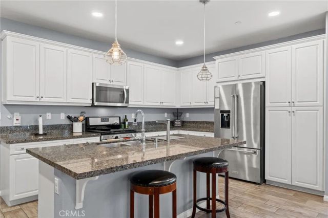 9705 Dutchman Peak, Bakersfield, CA 93311