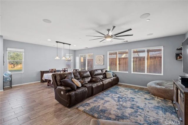 9705 Dutchman Peak, Bakersfield, CA 93311