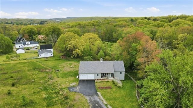 14R Orchard, Blackstone, MA 01504
