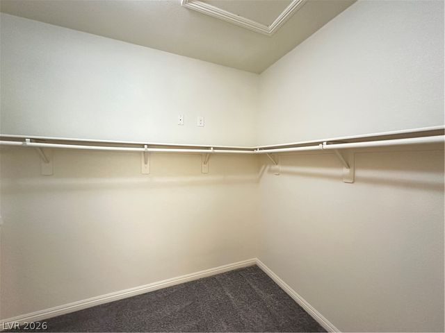 8471 Spirit Vale Avenue, Las Vegas, NV 89117