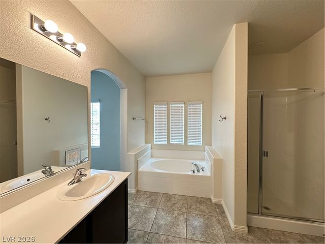 8471 Spirit Vale Avenue, Las Vegas, NV 89117