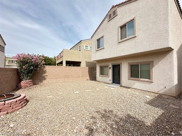 8471 Spirit Vale Avenue, Las Vegas, NV 89117
