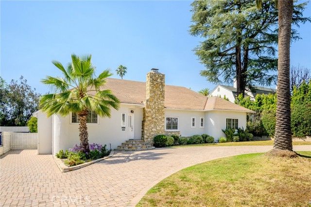 1635 Grandview Avenue, Glendale, CA 91201