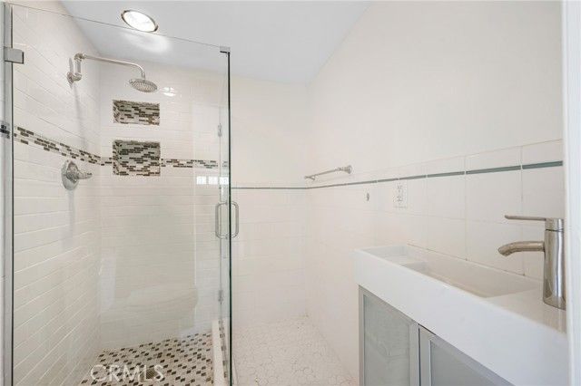 1635 Grandview Avenue, Glendale, CA 91201