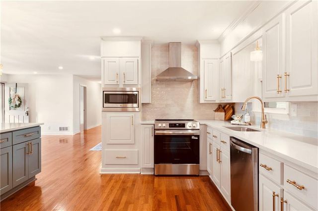 704 S Bartow Street, Cartersville, GA 30120