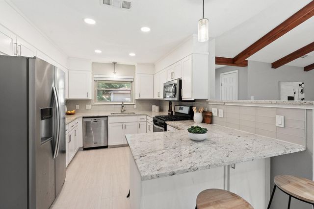 2705 Harrowden DR, Austin, TX 78727