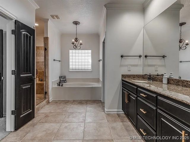 7315 E 112th Place S, Bixby, OK 74008