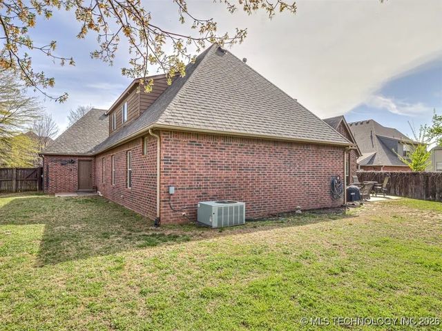 7315 E 112th Place S, Bixby, OK 74008