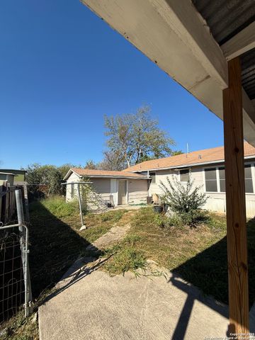 736 Fulton, San Antonio, TX 78212