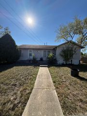 736 Fulton, San Antonio, TX 78212