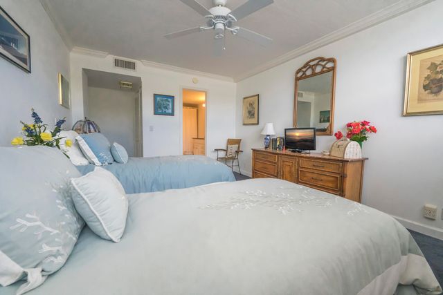 336 Golfview Road 203, North Palm Beach, FL 33408