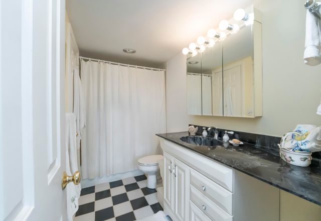 336 Golfview Road 203, North Palm Beach, FL 33408