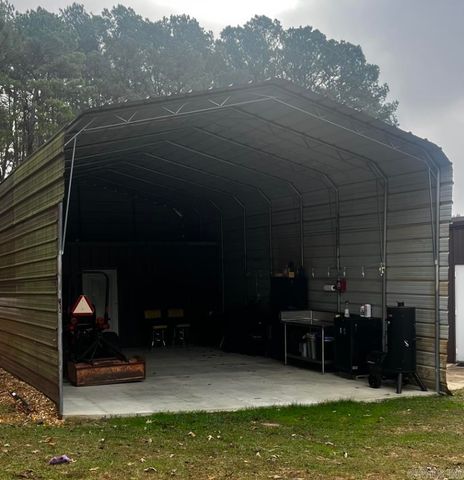 3489 Mt. Holly Rd., Camden, AR 71701