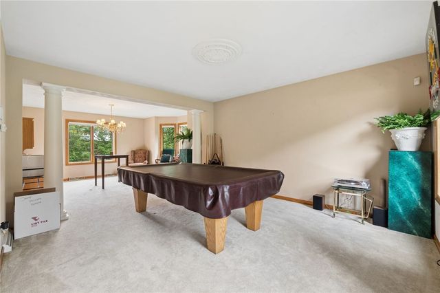 809 Rembrandt Cir, Hempfield Twp, PA 15642