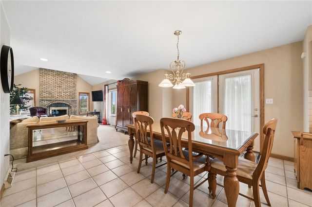 809 Rembrandt Cir, Hempfield Twp, PA 15642