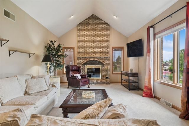 809 Rembrandt Cir, Hempfield Twp, PA 15642