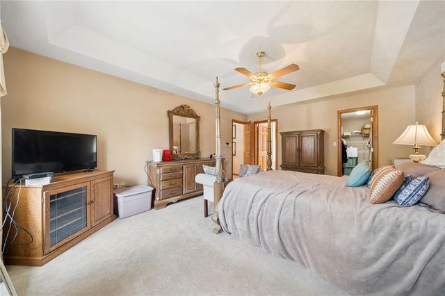 809 Rembrandt Cir, Hempfield Twp, PA 15642